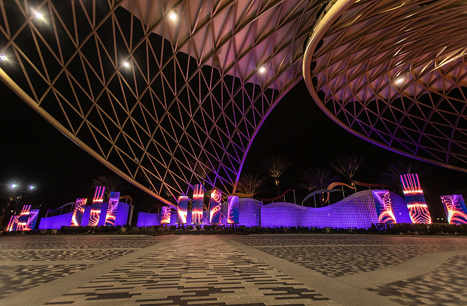 EXTECH's Wind-driven, Flapper-panel Walls Create Welcoming Entrance At Morongo Casino