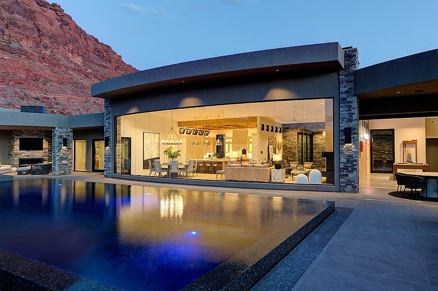 Architectural Precision Downlighting Enables Remarkable Desert Home Design to Speak for Itself