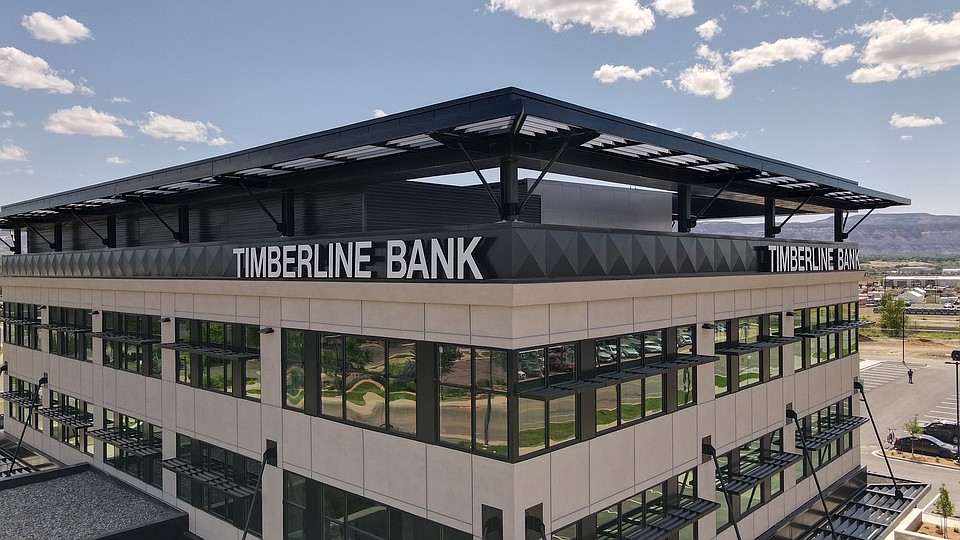 Fabricated ACM Panels Span Across New Timberline Bank Headquarters